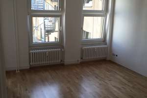 Schöne und ruhige 1-Zimmer Altbauwohnung nahe Spreebogen! Bezugsfrei! – Jagowstr. 17, 10555 Moabit, Berlin – Vorschaubild 10