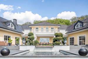 Villa mit hoch gepflegter Außenanlage mit traumhafter Zufahrt auf einem 8.497 m² Grundstück – Die vollständige Adresse der Immobilie erhältst du vom Anbieter., 59755 Arnsberg – Vorschaubild 3