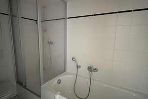 Sehr schöne 3-Zimmer mit Wanne, Dusche und Balkon!  – Barbarossastraße 71, 9112 Kaßberg, Chemnitz – Vorschaubild 5