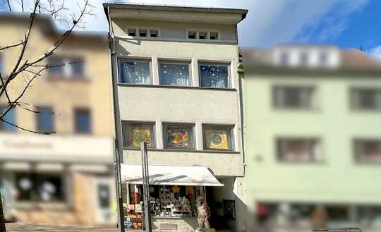 Ideale Kapitalanlage! Zwei Gebäude mit 3 Wohn- und 1 Gewerbeeinheit in Fußgängerzone von Neustadt