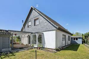 Festpreis! Haus mit zwei separaten Wohneinheiten in familienfreundlicher Lage von Kaltenkirchen – Die vollständige Adresse der Immobilie erhältst du vom Anbieter., 24568 Kaltenkirchen – Vorschaubild 15