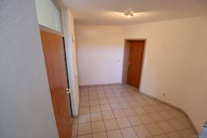 Einfamilienhaus mit Einlieger-Wohnung, Kamin,
Einbauküche und Wärmeluftpumpe – Die vollständige Adresse der Immobilie erhältst du vom Anbieter., 64405 Fischbachtal – Vorschaubild 2
