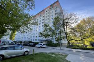 Renovierte 3-Zimmer-Wohnung in Berlin Friedrichsfelde, Lichtenberg