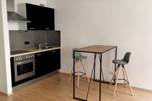 Schöne modernisierte teilmöblierte helle 1-Raum-Wohnung mit Balkon und Einbauküche in Schwabing-West – Schleißheimer Straße 188, 80797 Am Luitpoldpark, München – Vorschaubild 2