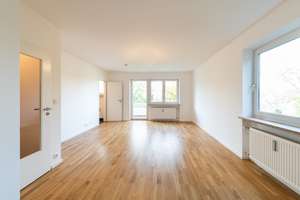 Modernisiertes großzügiges Apartment mit großem Balkon im 4. OG in München Laim - Provisionsfrei !! – Die vollständige Adresse der Immobilie erhältst du vom Anbieter., 80686 Friedenheim, München – Vorschaubild 4