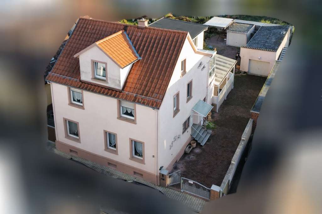 Immobilie in Groß-Rohrheim - Endlich genug Platz – 10 Zimmer + 5 Stellplätze + Sauna + Wintergarten - Bild 0