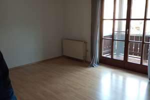 2 Zimmer-Wohnung mit 76 Quadratmetern und Balkon in Garching an der Alz.