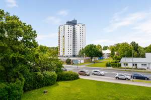 4 Zimmer Wohnung. Wohnkomfort, Balkon, Einbauküche in gefragter Lage von Salzgitter-Lebenstedt – 38226 Lebenstedt, Salzgitter – Vorschaubild 13