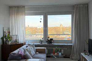 1-Zimmer Wohnung im 7. OG mit Aufzug in Hamburg-Lokstedt