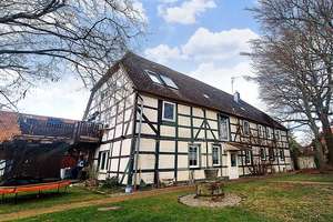 Für Fachwerk-Liebhaber! Großes MFH mit Scheune auf Gartengrundstück in Hoheneggelsen-Provisionsfrei! – Die vollständige Adresse der Immobilie erhältst du vom Anbieter., 31185 Söhlde – Vorschaubild 3