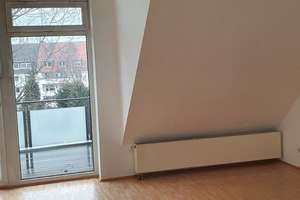 Wohnen mit Charakter – lichtdurchflutete Dachgeschosswohnung mit Empore und großer Terrasse – Mühlenkamp 23, 40229 Eller, Düsseldorf – Vorschaubild 4