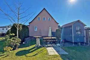 Ihr neues Zuhause: Großes Grundstück & modernisiertes Eigenheim – Berlin – Vorschaubild 4