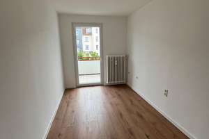 Exklusive kernsanierte 4-Zimmer-Wohnung mit hochwertiger Luxusausstattung und 2 Balkonen in Südstadt – Lischkestr. 00, 42119 Elberfeld, Wuppertal – Vorschaubild 9