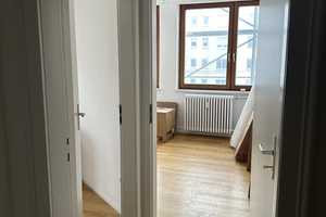 ** WG-NEUGRÜNDUNG = MÖBLIERTE ALTBAUWOHNUNG NÄHE HAUPTBAHNHOF – Kurfürstenstr. 18, 76137 Karlsruhe – Vorschaubild 4