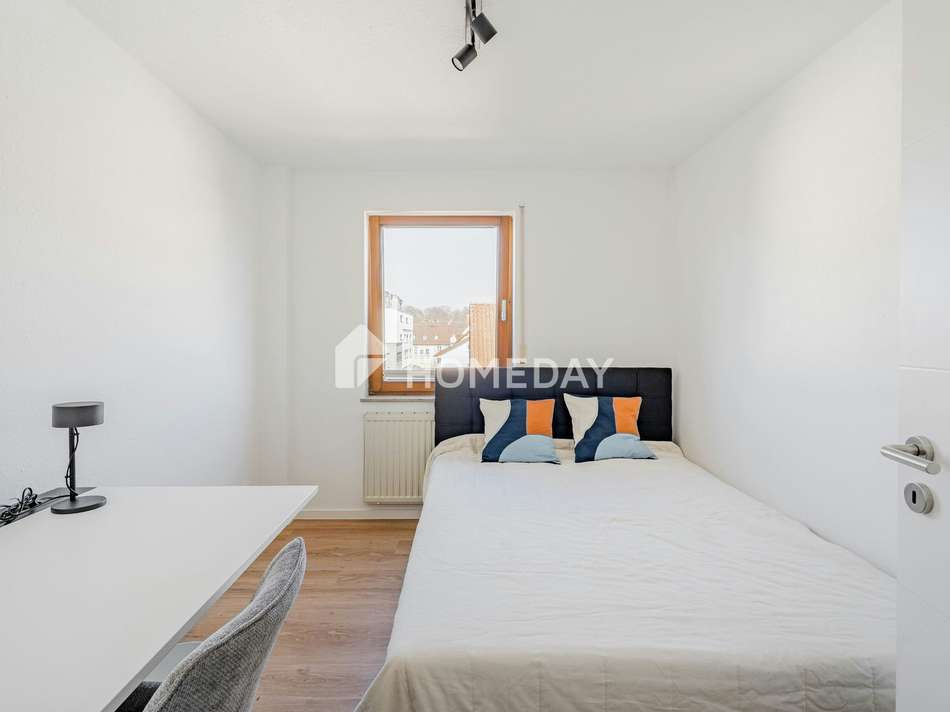 Schlafzimmer 2 1
