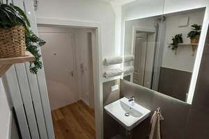 Helles, hochwertig saniertes & vollmöbliertes Apartment – unbefristet – Falkenstraße 44, 81541 Untere Au, München – Vorschaubild 11