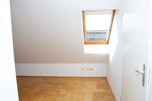 Dachgeschosswohnung über 2 Etagen mit Balkon und Parkett – 2 Bäder – Lohrstraße 26, 9113 Schloßchemnitz, Chemnitz – Vorschaubild 27