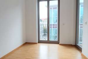 Schickes Apartement am Neumarkt mit Loggia, EBK, Wanne, Klimatisierung!