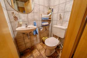 Attraktives Vierfamilienhaus mit Entwicklungspotenzial in Karlsruhe-Neureut – Die vollständige Adresse der Immobilie erhältst du vom Anbieter., 76149 Neureut, Karlsruhe – Vorschaubild 7