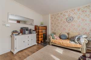 Modernisierte 2-Zimmer-Wohnung mit Einbauküche, eigenem Gartenanteil und Loggia in Kiel – Die vollständige Adresse der Immobilie erhältst du vom Anbieter., 24116 Schreventeich, Kiel – Vorschaubild 3