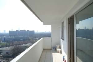 Skylineblick mit 45 Quadratmetern in Frankfurt Dornbusch – Raimundstraße 100, 60326 Dornbusch, Frankfurt am Main – Vorschaubild 2