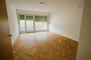 Ruhige, umfangreich renovierte 1-Zimmer-Wohnung in München Ramersdorf-Perlach mit West-Balkon – Ottobrunner Straße 40, 81737 München – Vorschaubild 1