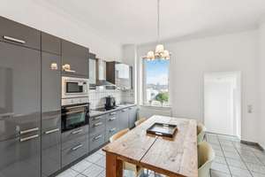 Traumhaft schöne und moderne 3 Zimmer Jugendstilwohnung in KR-Stadtmitte!!