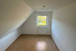 Exklusives Zweifamilienhaus (1 Einheit derzeit vermietet) in Quickborn – Pinneberg (Kreis) – Vorschaubild 16