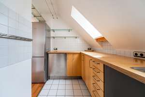 Wohnen zwischen Natur und urbaner Nähe – Dachgeschosswohnung mit Galerie und zwei Balkonen – Die vollständige Adresse der Immobilie erhältst du vom Anbieter., 80939 Obere Isarau, München – Vorschaubild 8