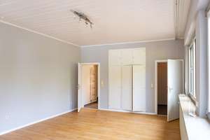 Komfort für die ganze Familie: Wohnhaus mit Anbau in Dreieichenhain am Rande des Naturschutzgebiets – Die vollständige Adresse der Immobilie erhältst du vom Anbieter., 63303 Dreieich – Vorschaubild 43