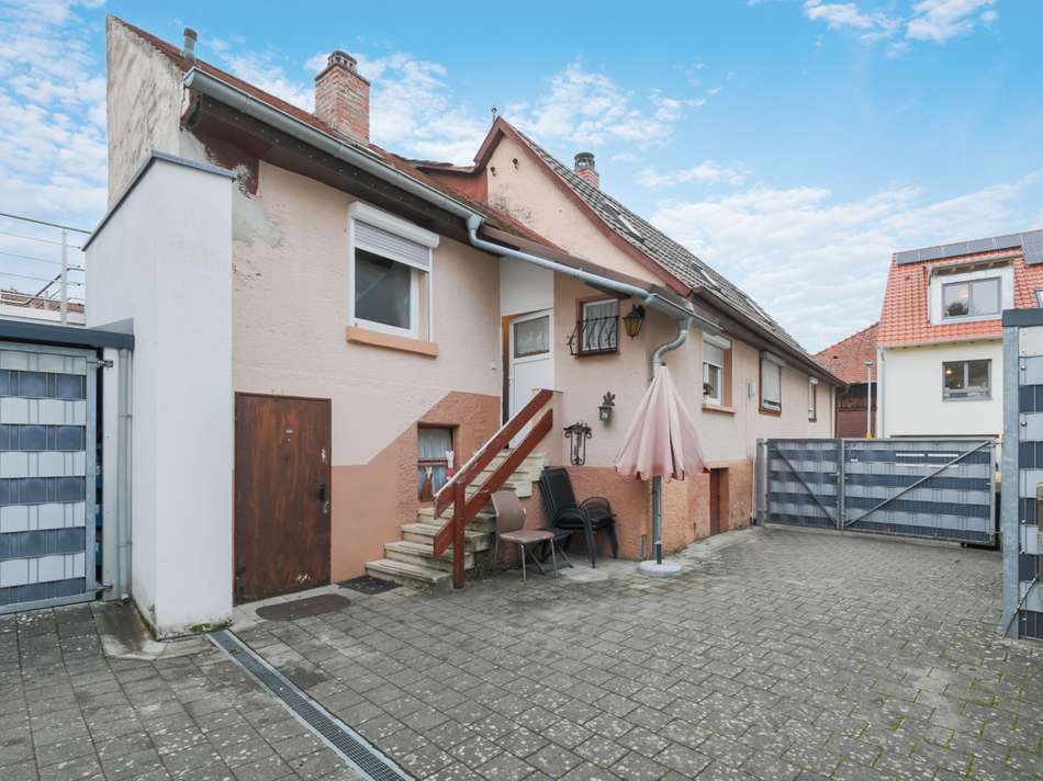 Ansicht Vorderhaus vom Innenho