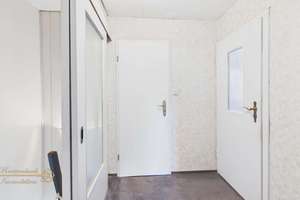 Bremen-Osterfeuerberg • Reihenmittelhaus mit viel Potenzial in zentraler Lage – Die vollständige Adresse der Immobilie erhältst du vom Anbieter., 28219 Osterfeuerberg, Bremen – Vorschaubild 15