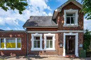 Nordseecharme trifft Entwicklungspotenzial – MFH mit Ferienvermietung in Wyk auf Föhr – Die vollständige Adresse der Immobilie erhältst du vom Anbieter., 25938 Wyk auf Föhr – Vorschaubild 3