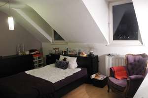 Gemütliche Drei-Zimmer-Dachgeschoss-Wohnung in Stuttgart Bad-Cannstatt – Die vollständige Adresse der Immobilie erhältst du vom Anbieter., 70372 Cannstatt-Mitte, Stuttgart – Vorschaubild 2