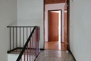 von Privat: Ruhige 3-Zi. DG Wohnung (86qm), Balkon, EBK, Gäste-WC, TG-Stellplatz, keine Maklergebühr – Die vollständige Adresse der Immobilie erhältst du vom Anbieter., 70619 Riedenberg, Stuttgart – Vorschaubild 4