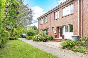 Großes Townhouse in begehrter Wohnlage mit schönem Garten und Vollkeller – Hamburg – Vorschaubild 2