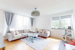 Helle 4-Zimmer-DG-Wohnung mit idealem Grundriss in grüner Lage!