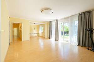 Wohnen mit Mehrwert - Großzügiges Zuhause mit Wellnessbereich und Einliegerpotenzial – Die vollständige Adresse der Immobilie erhältst du vom Anbieter., 90453 Katzwang, Reichelsdorf Ost, Reichelsdorfer Keller, Nürnberg – Vorschaubild 6