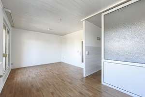 DREI ZIMMER im 1.OBERGESCHOSS