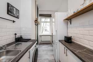 Stylish Fully Furnished Studio Apartment with Workspace – Prime Location in Prenzlauer Berg – Erich-Weinert-Straße 16, 10439 Prenzlauer Berg, Berlin – Vorschaubild 11