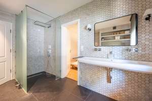 Property thumbnail 11