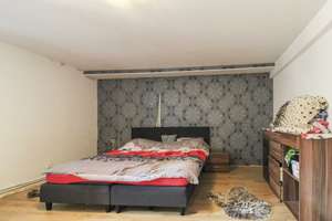 Gelegenheit: Renoviertes MFH mit 12 Zimmern, großem Grundstück und 12 Stellplätze – Die vollständige Adresse der Immobilie erhältst du vom Anbieter., 89555 Steinheim am Albuch – Vorschaubild 15