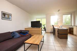 Gepflegte 2-Zimmer-Wohnung mit Aufzug und Teilmöblierung – ideal für Singles