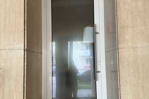 Bezugsfreie 2-Zimmer-Wohnung mit renoviertem Balkon & Fenster in Berg am Laim - provisionsfrei – Dornbergstraße 37, 81673 Echarding, München – Vorschaubild 9