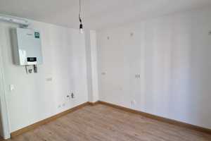 Erstbezug nach Sanierung 3-ZW mit kleinem Balkon in Grombühl - Unikliniknähe! – Steinheilstr. 35, 97080 Würzburg – Vorschaubild 2