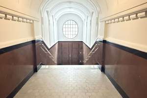 Einzigartige Altbauwohnung in saniertem Denkmalaltbau in Toplage. – Die vollständige Adresse der Immobilie erhältst du vom Anbieter., 80798 Neuschwabing, München – Vorschaubild 13