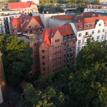 https://pictures.immobilienscout24.de/listings/b673d62a-c6f4-4950-8b76-8f1d11ac6bf1-2087951287.jpg/ORIG/legacy_thumbnail/350x350/format/webp/quality/90 image