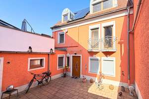 Besonderes 3-Parteien-Haus: Große Wohnung mit Garten + 2 flexible Einheiten, nahe Stadtamhof  Regen – Die vollständige Adresse der Immobilie erhältst du vom Anbieter., 93059 Steinweg-Pfaffenstein, Regensburg – Vorschaubild 1