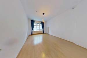 Friedrichshain: Erdgeschoss  Altbauwohnung in schöner Lage am Petersburger Platz – Straßmannstraße 39, 10249 Friedrichshain, Berlin – Vorschaubild 10