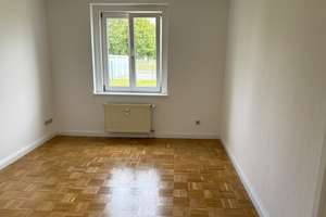 Clever wohnen: 3 Zimmer, Parkett & Tageslichtbad – sofort bezugsfrei – Dobritzer Str. 49, 1237 Seidnitz/Dobritz, Dresden – Vorschaubild 4